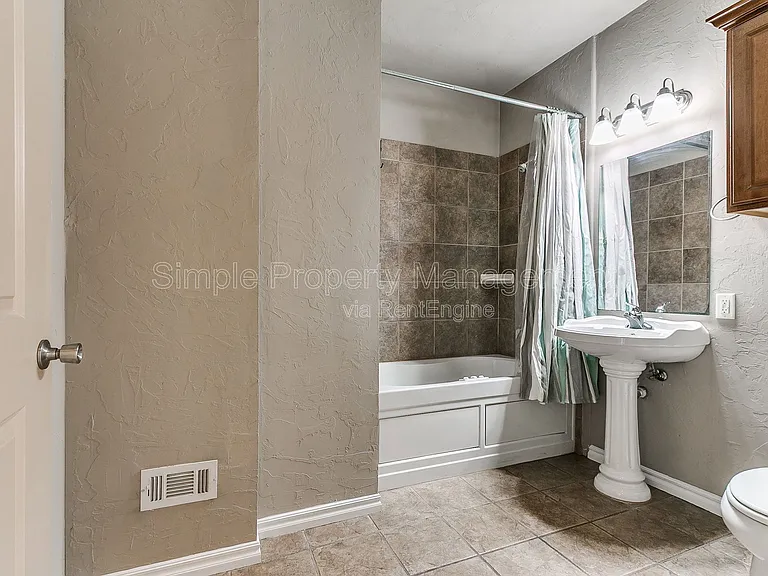 1812 Alameda St #113 — Photo 12