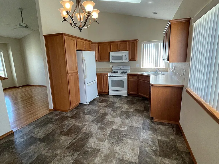 3728 S Vercler Ln — Photo 7