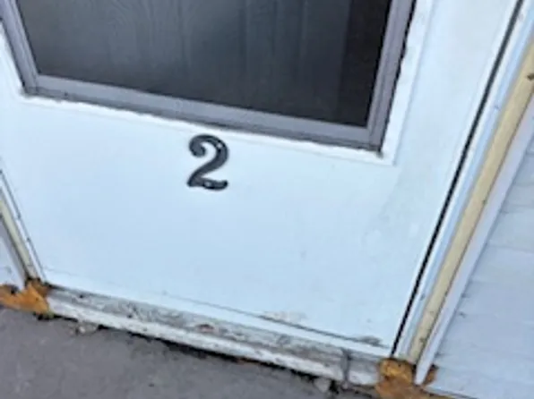 5050 Texas St APT 2, Waterloo, IA 50702