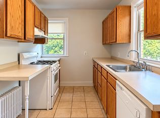 350 Plain St #1L, Braintree, MA 02184
