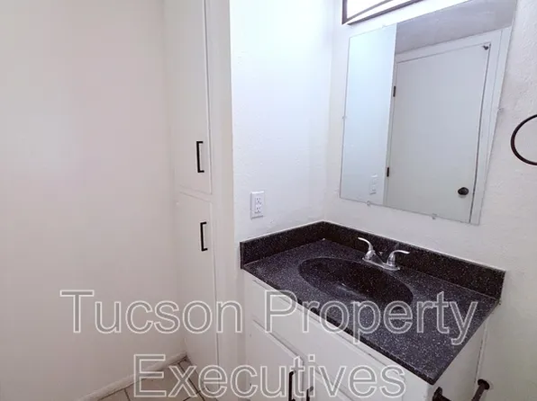 319 E Mohave Rd, Tucson, AZ