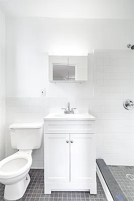 Sold by Triplemint | media 10