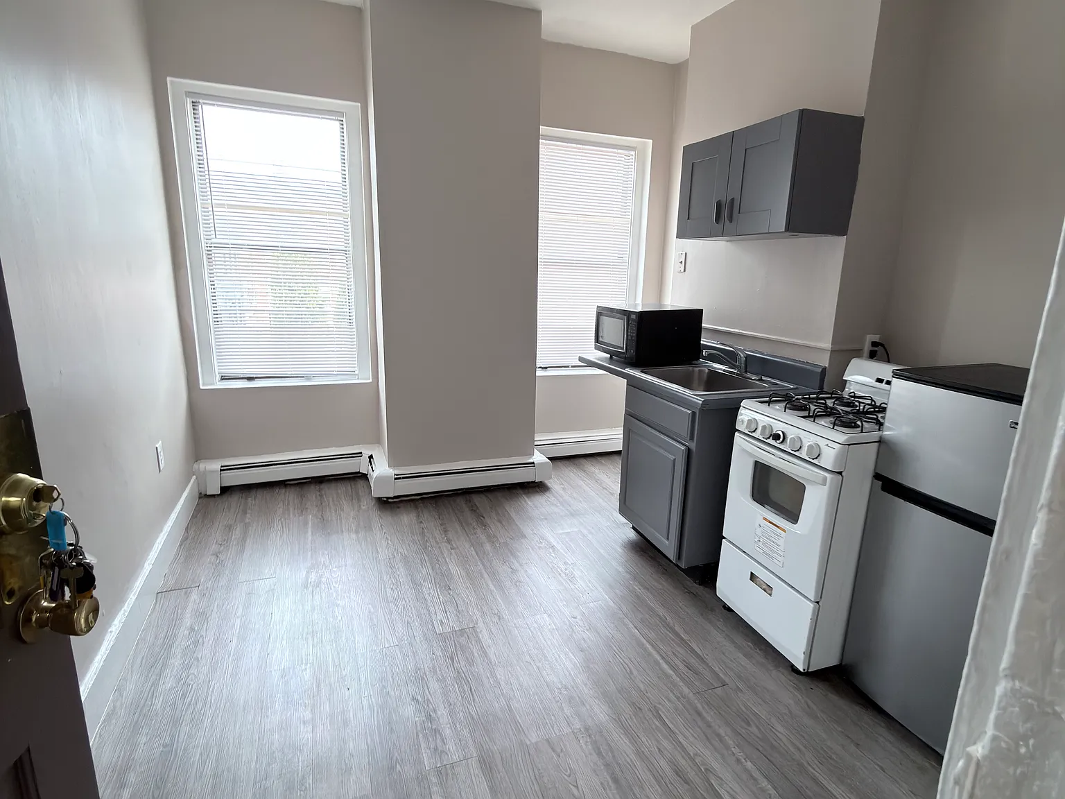 1 bed, $1,000 — Photo 1