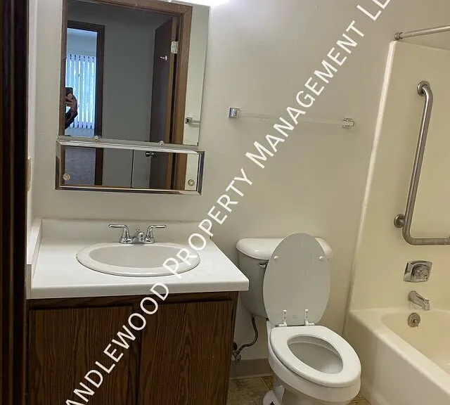 202 N Main St #208 — Photo 8