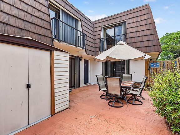 5th image of 5706 SE Riverboat Drive #202