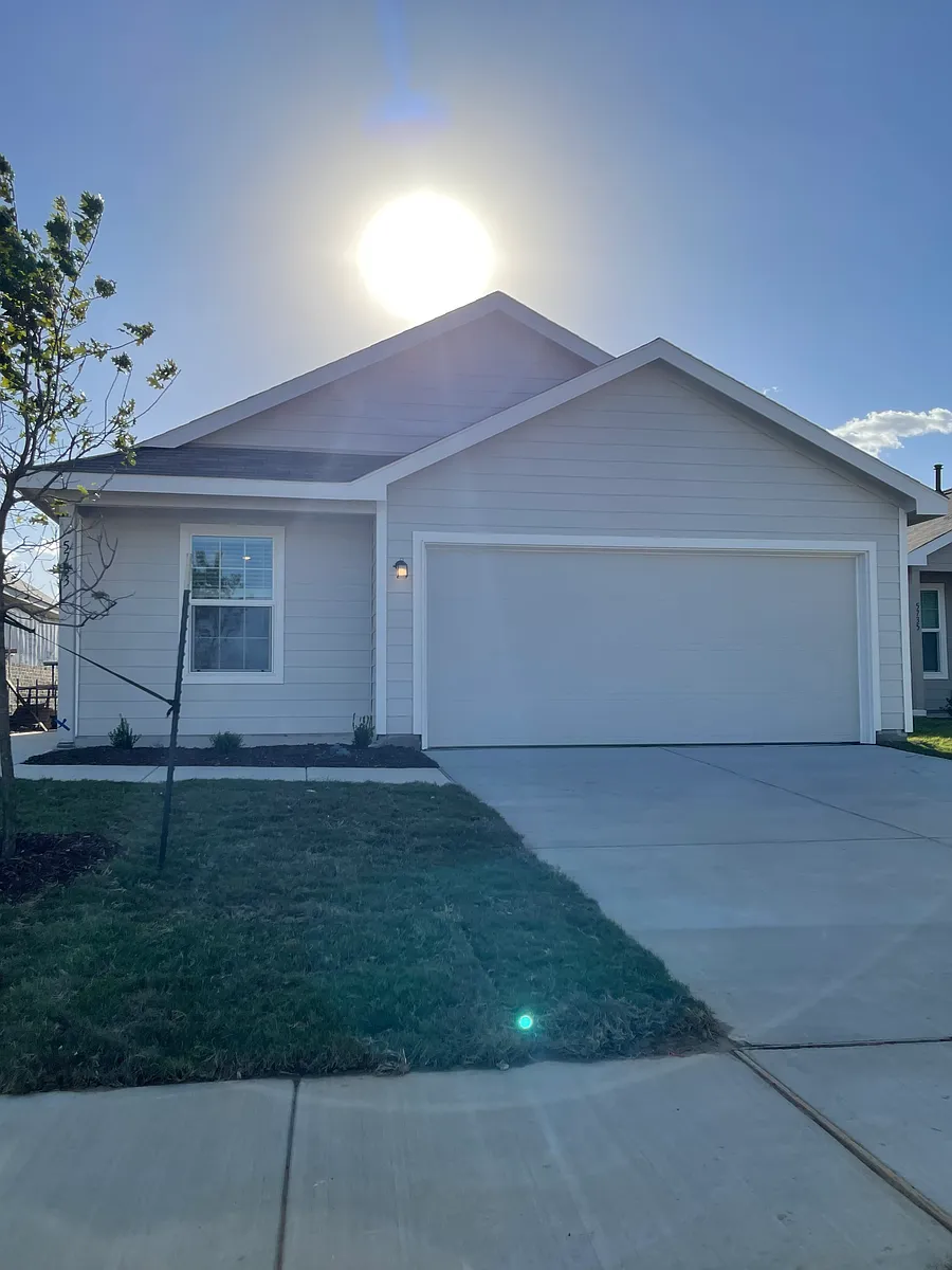 Building Photo - 5733 Barbaro Dr