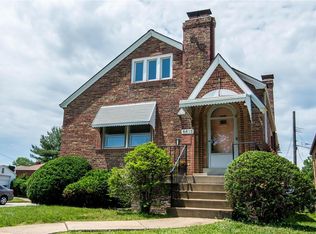 6415 East Ct, Saint Louis, MO 63116
