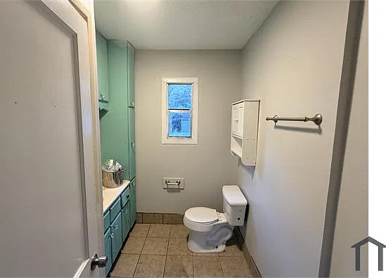 3 bed, 1300 sqft, $1,300 — Photo 4