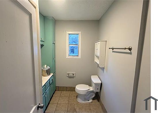4th image of 1705 Gill Rd