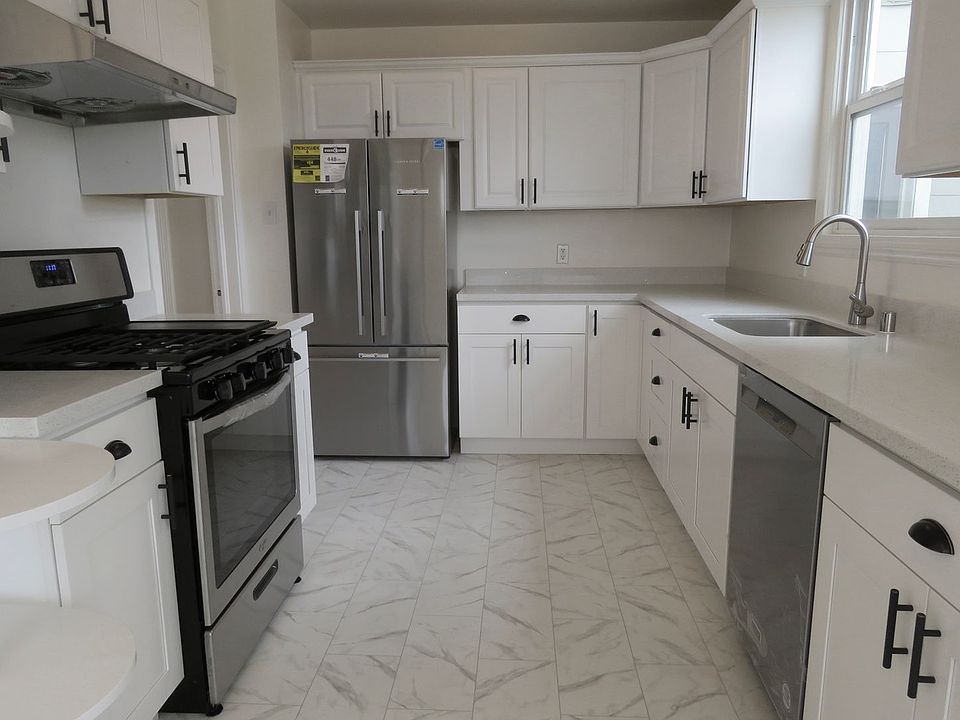 1st image of 217-219 Anzavista Ave #219A