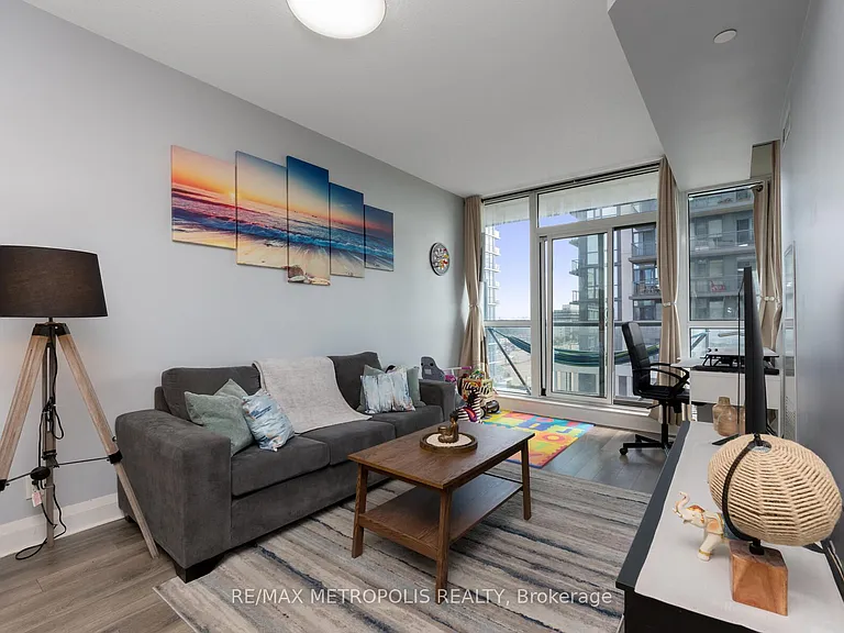 15 Zorra St #503 — Photo 5