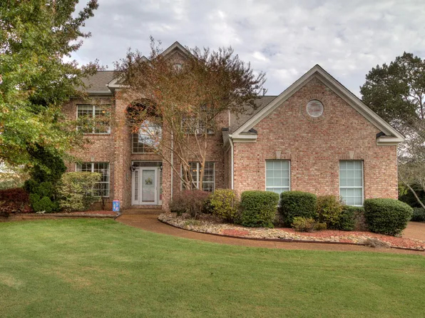 312 Rockwell Farm Ln, Knoxville, TN 37934