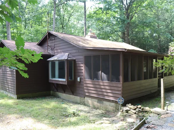 1700 Old Linn Run Rd, Rector, PA 15677