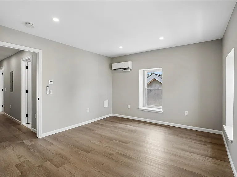 405 School St #2 — Photo 22