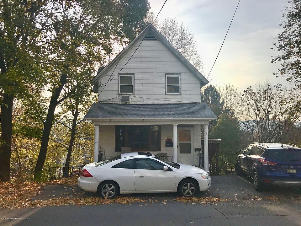 2nd image of 1738 N Sumner Ave