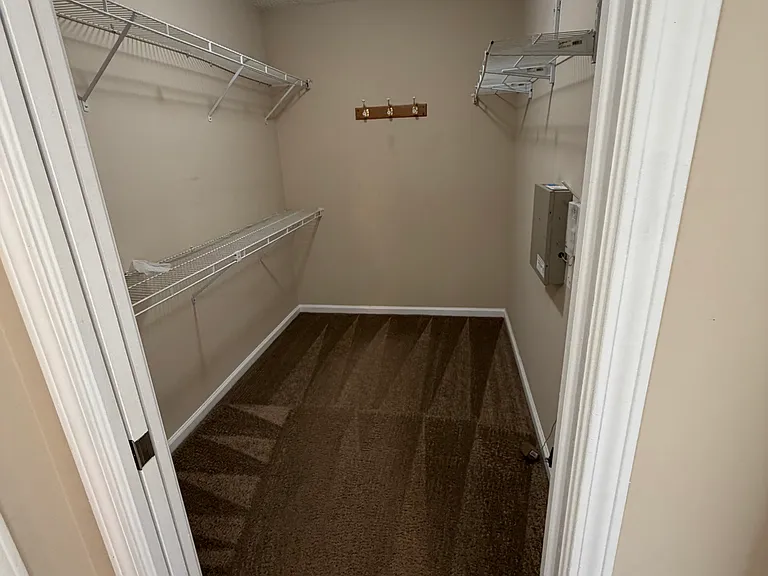 6304 Lake Plantation Dr — Photo 4