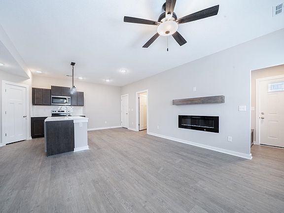 5th image of 16802 W Lawson St