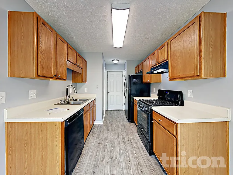 202 Silver Ridge Dr — Photo 7