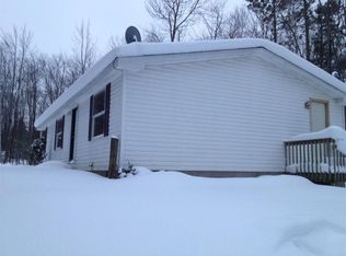 9150 Cedarhurst Dr, Cheboygan, MI 49721