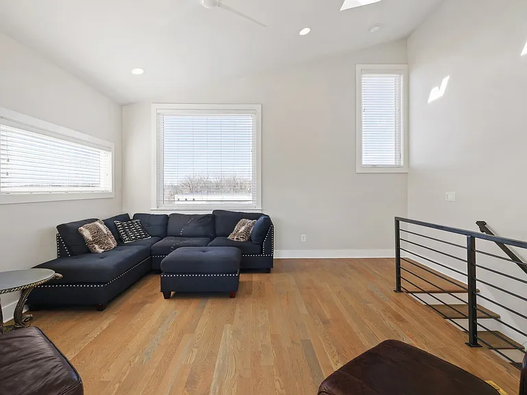 523B Weakley Ave — Photo 9