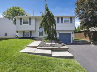 2253 Topaz Dr, Grove City, OH 43123