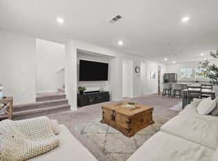 586 Apricot Ln, Fillmore, CA 93015