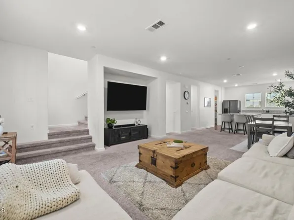 586 Apricot Ln, Fillmore, CA 93015