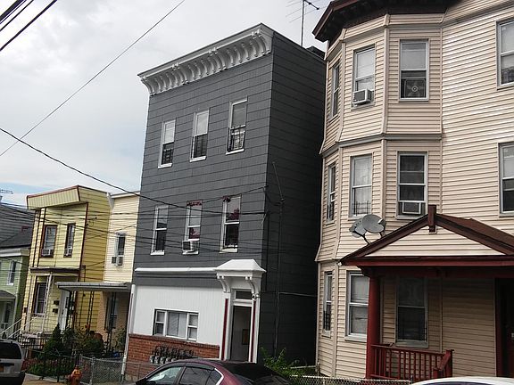 2nd image of 125 Webster Ave #Tebr0rz3k