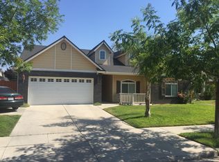 15948 W B St, Kerman, CA 93630