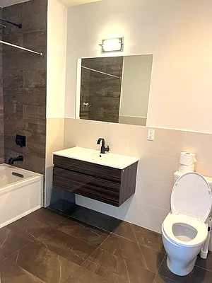Rented by Chase Global Realty Corp | media 16