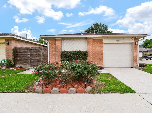 7802 Greenedge Dr, Houston, TX 77040