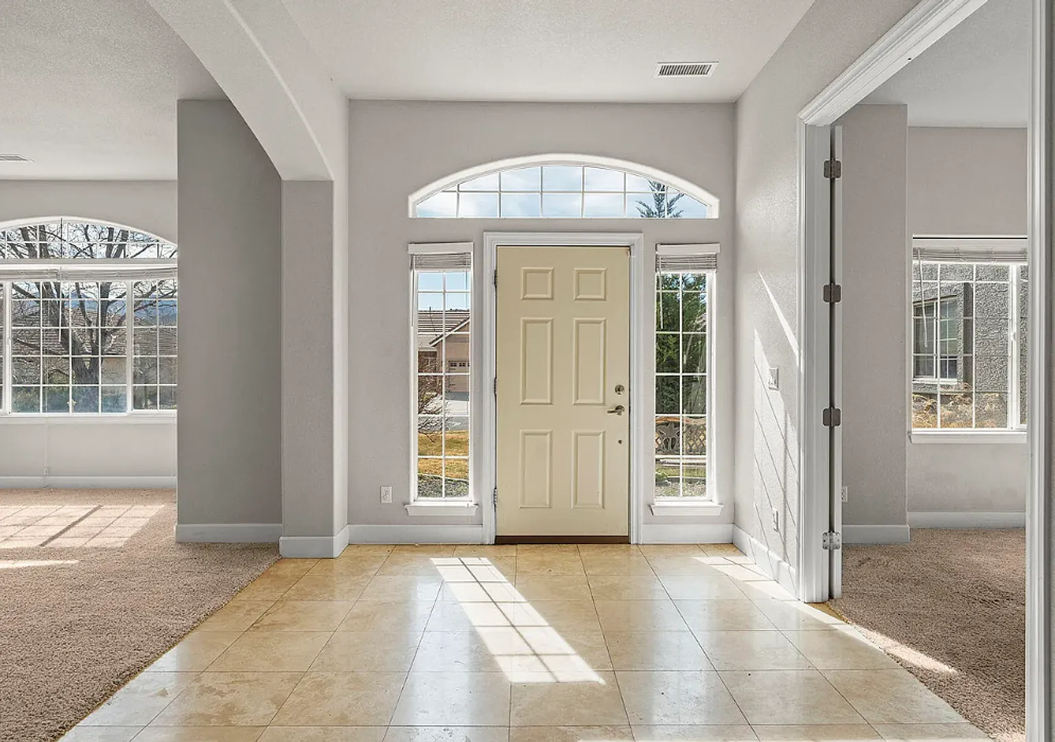 Beautiful home for Rent in Dayton! — Photo 3