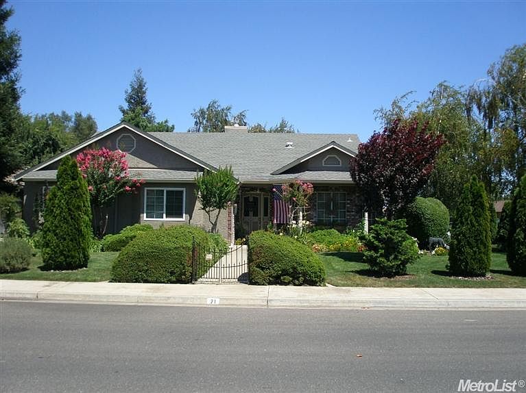 1st image of 71 Willow Glen Ave