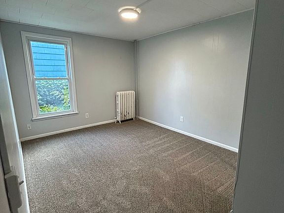 3rd image of 207 7th Ave S