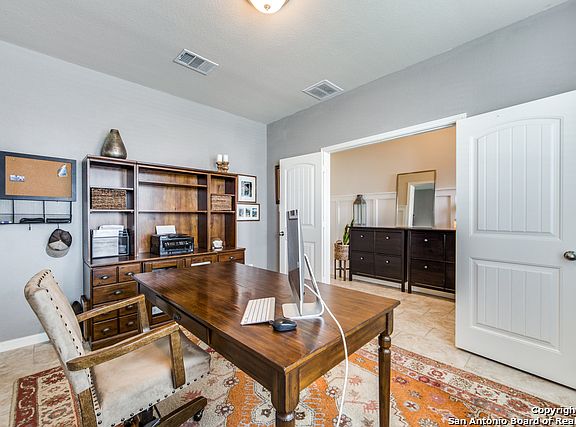 5th image of 322 Oak Creek Way