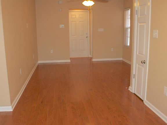 3rd image of 858 Blue Spruce Way