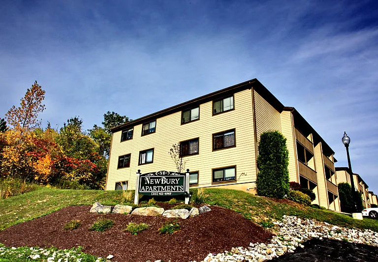 Newbury Apartment Homes — Photo 13