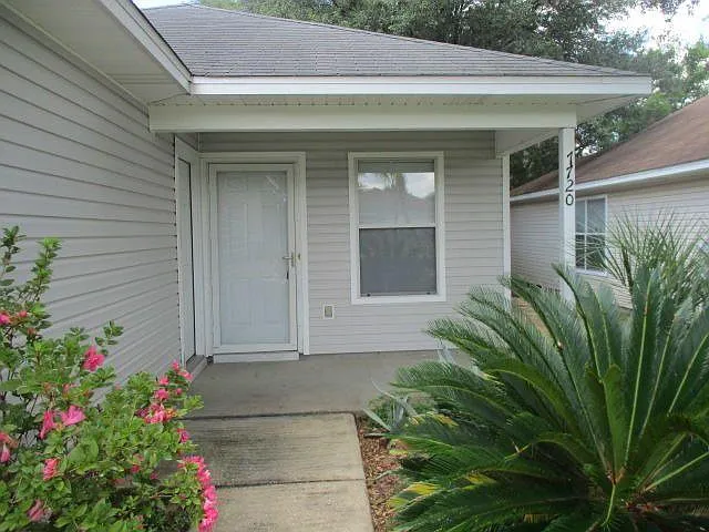 7720 Lola Cir — Photo 4