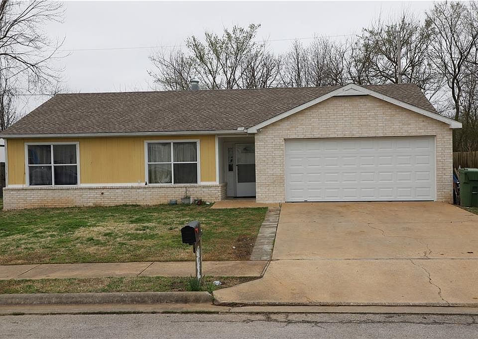 1st image of 2214 S 17th Pl
