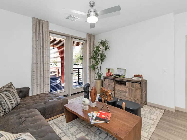 Everly at Morrison Ranch Luxury Apartments — Photo 25