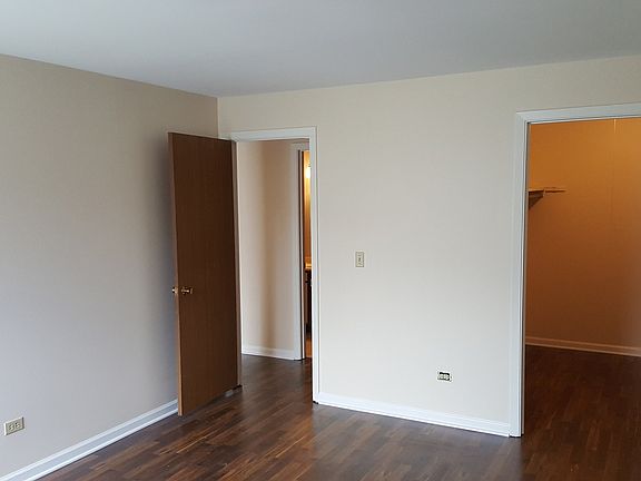 3rd image of 33561 N Royal Oak Ln APT 204