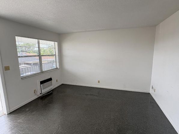 1406 Barton Rd APT 15