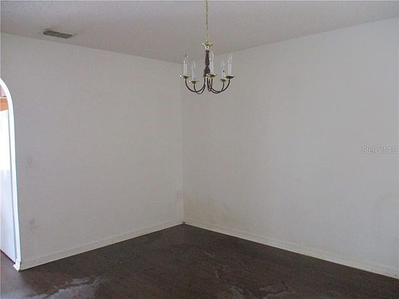 5th image of 12944 Lake Vista Dr