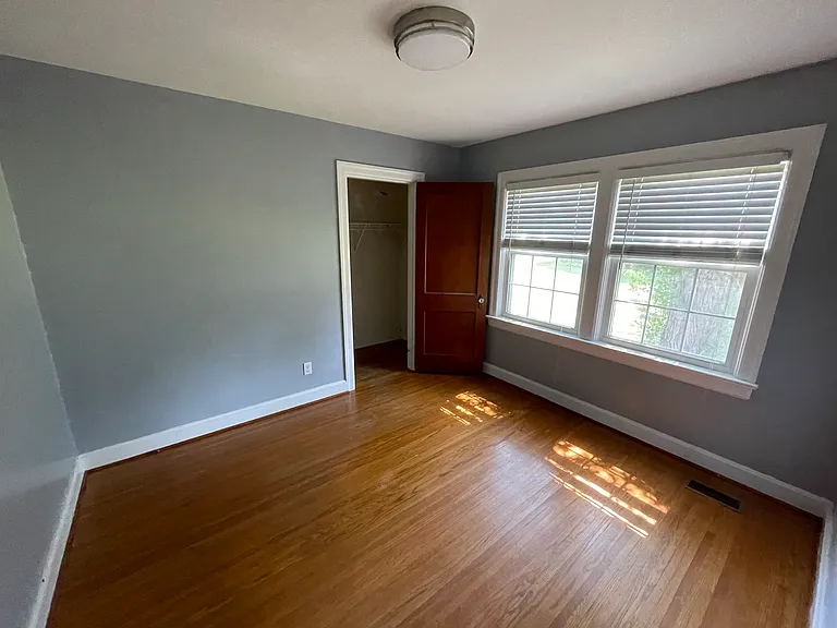 1252 Bourbon Ave — Photo 13