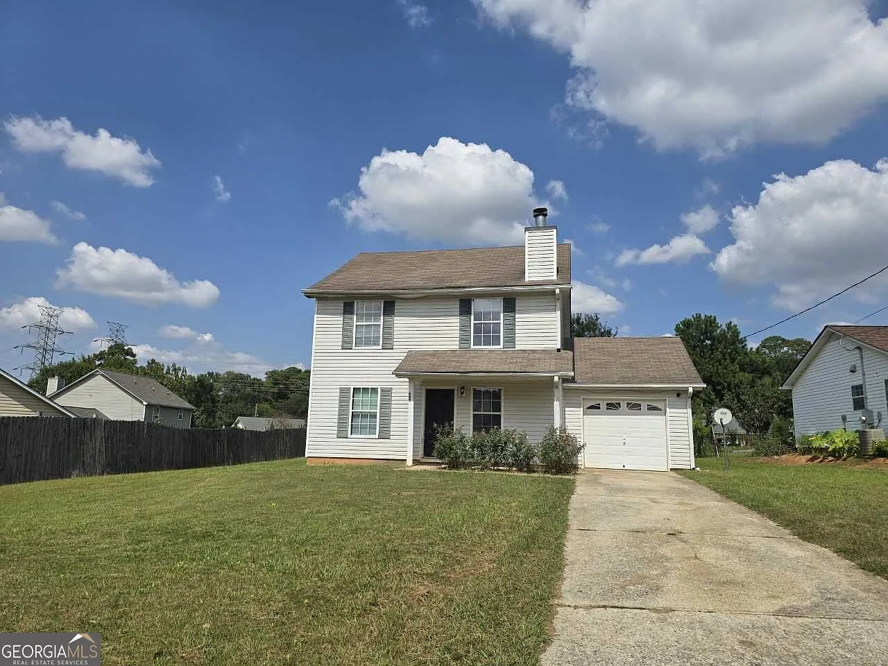 4 bed, 3.0 bath, 1560 sqft, $1,800 — Photo 2