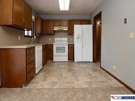 4th image of 9356 Maplewood Blvd