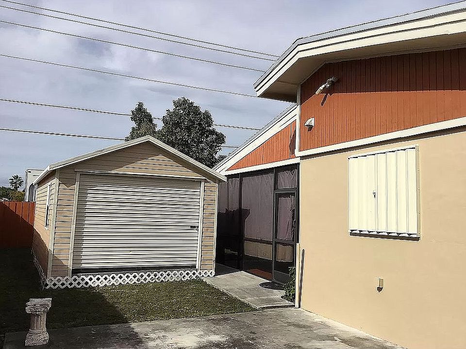 1st image of 9731 Martinique Dr