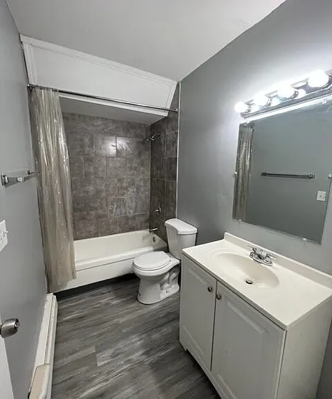 401 Smith St #B9 — Photo 2