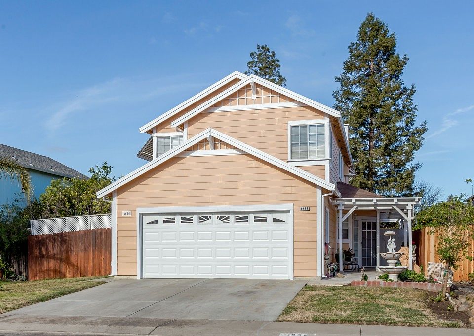 1st image of 1555 Paradise Valley Dr