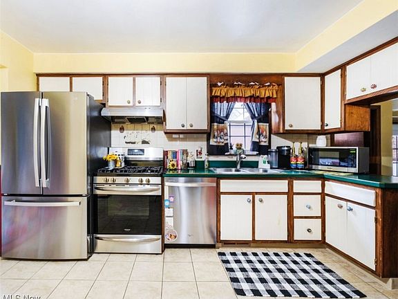 4th image of 1817 Brockton Dr